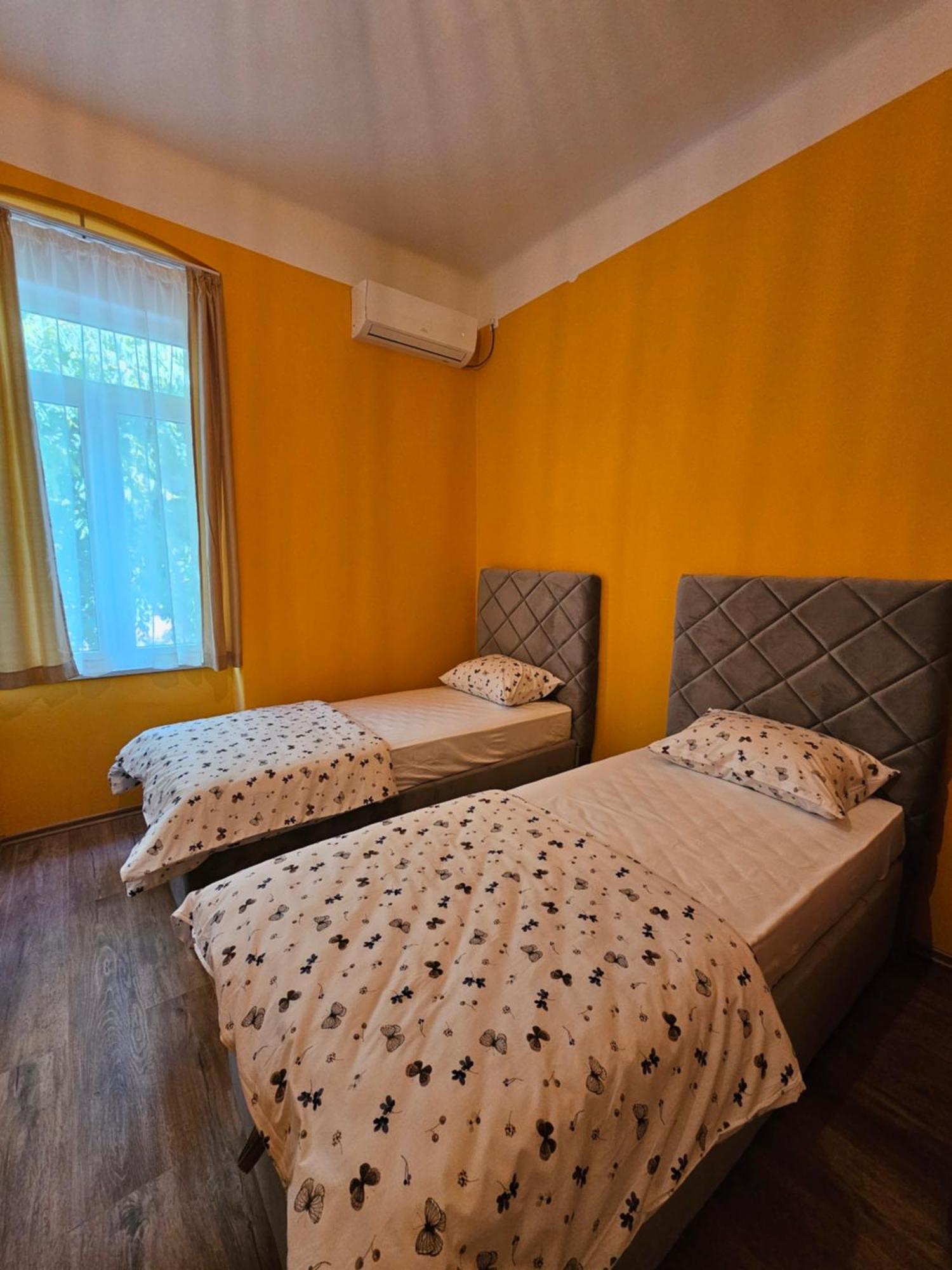 מוסטר R&N Familiy Apartments מראה חיצוני תמונה