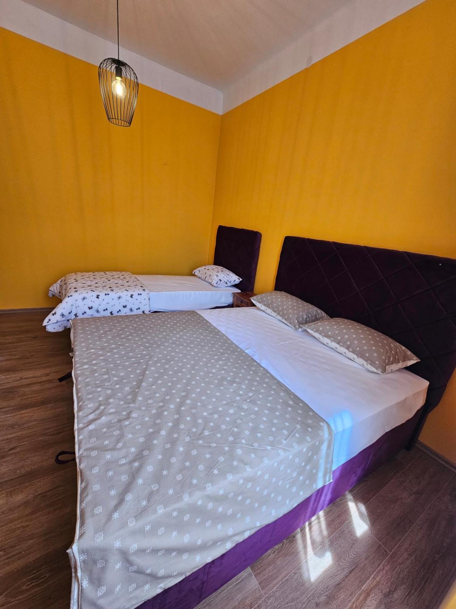 מוסטר R&N Familiy Apartments מראה חיצוני תמונה