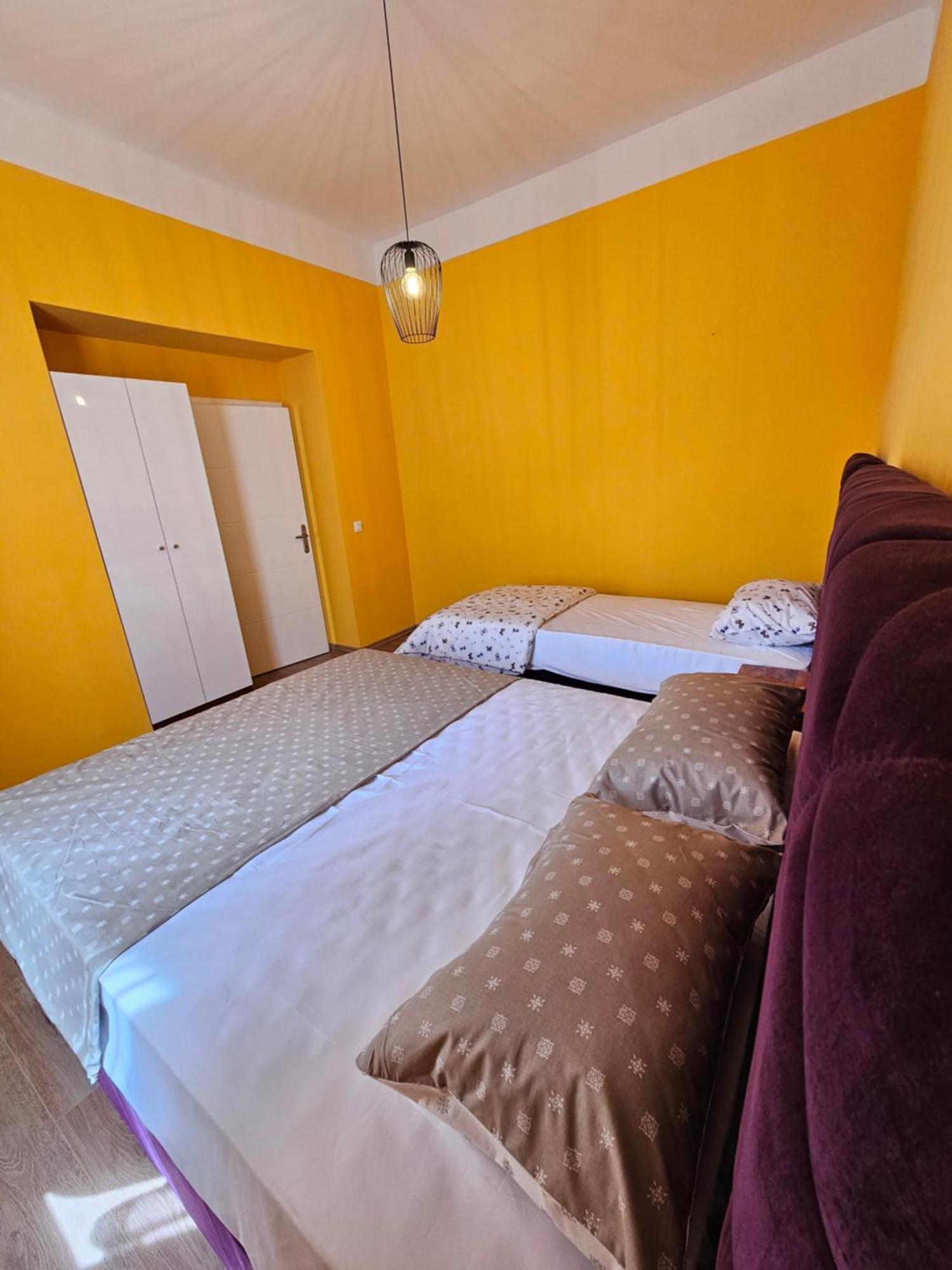 מוסטר R&N Familiy Apartments מראה חיצוני תמונה