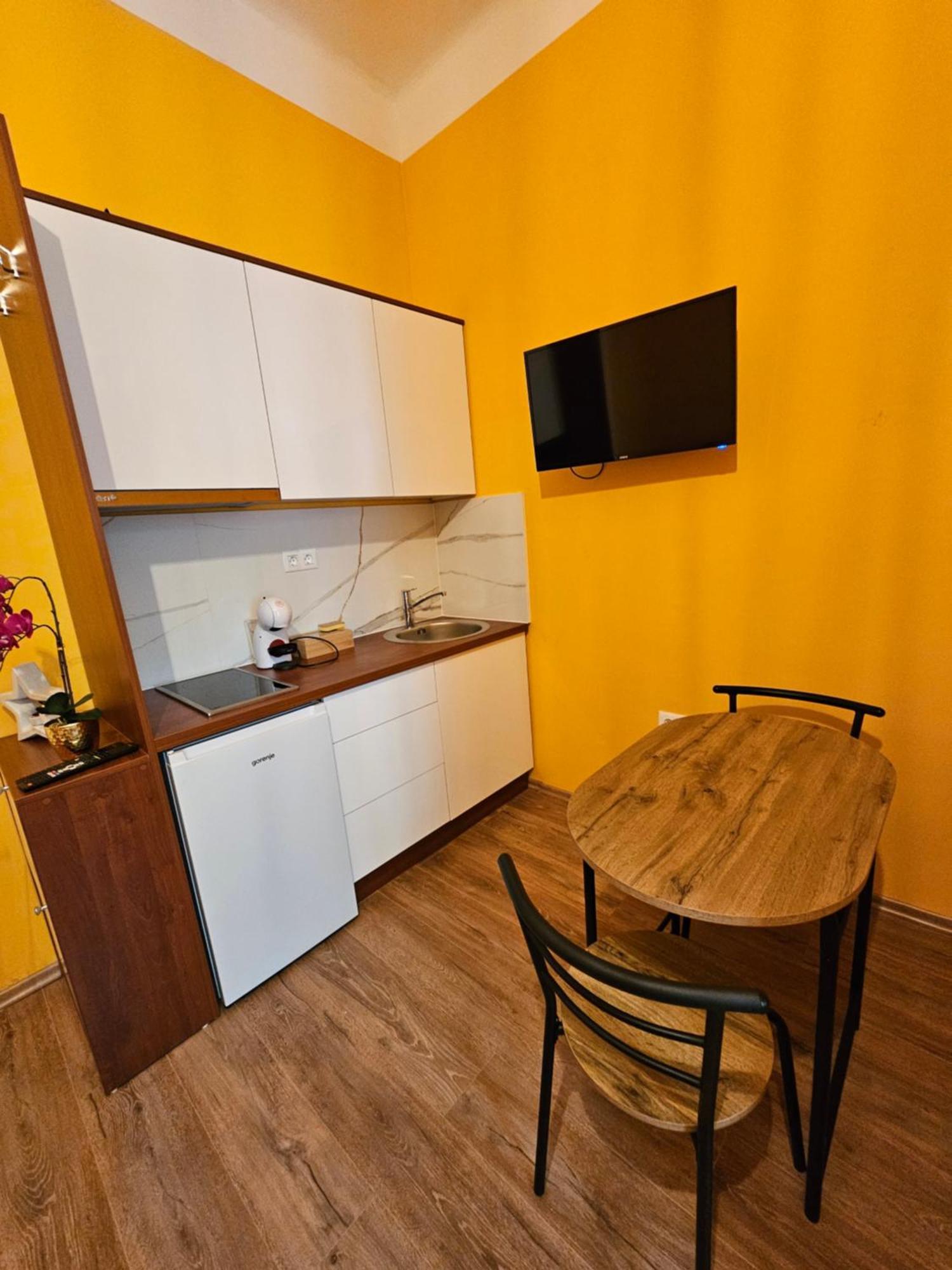 מוסטר R&N Familiy Apartments מראה חיצוני תמונה