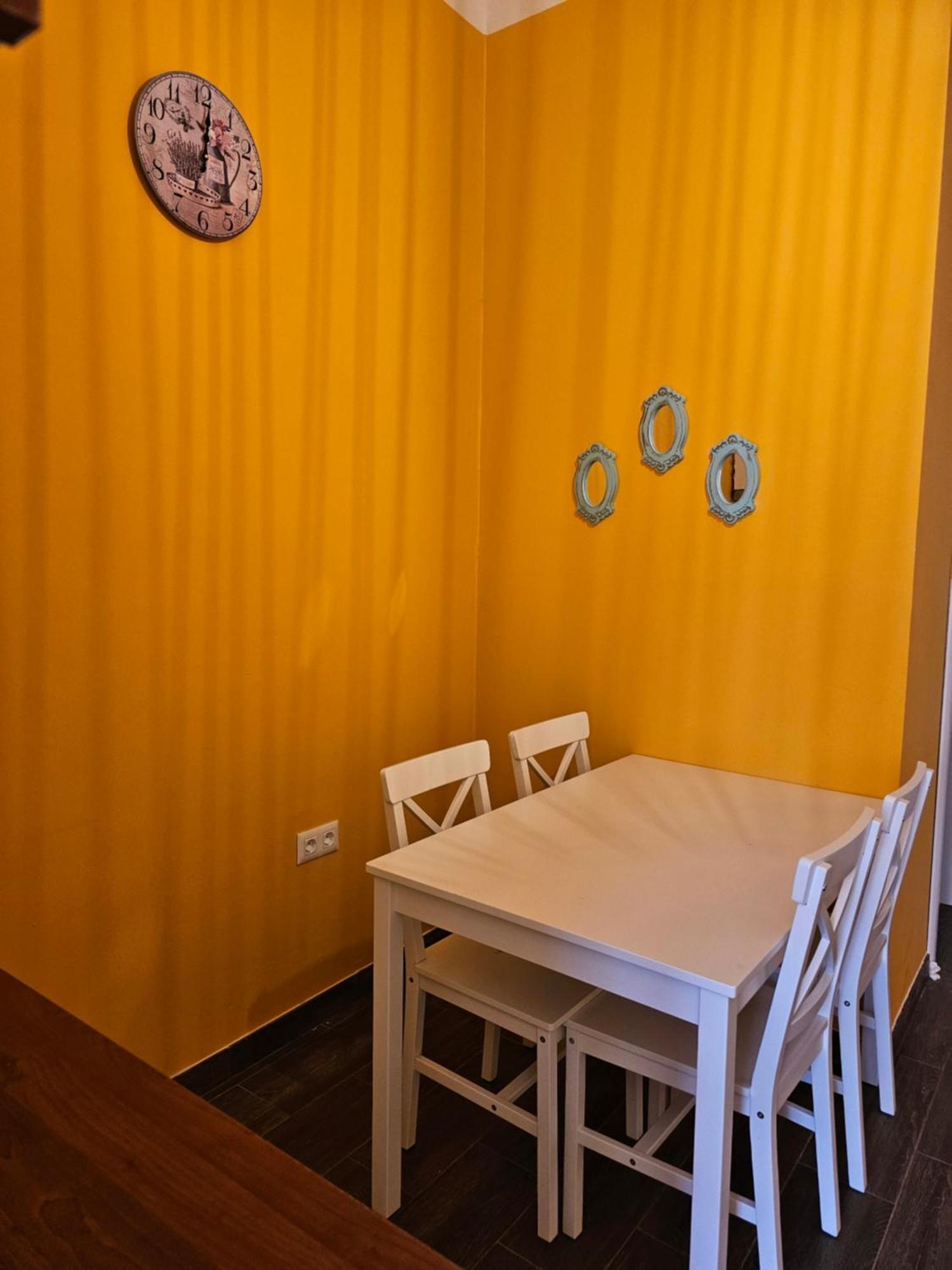 מוסטר R&N Familiy Apartments חדר תמונה