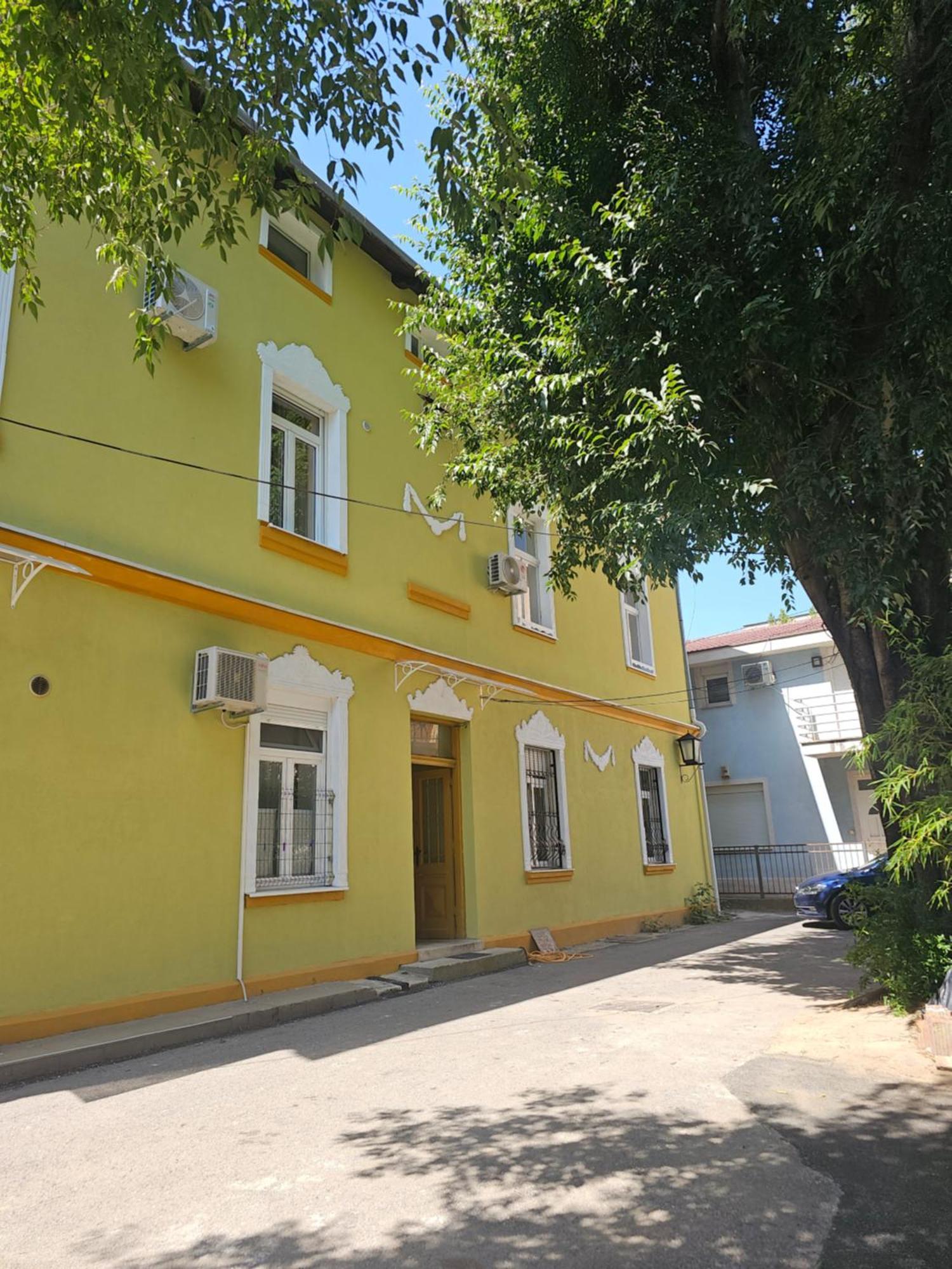 מוסטר R&N Familiy Apartments מראה חיצוני תמונה